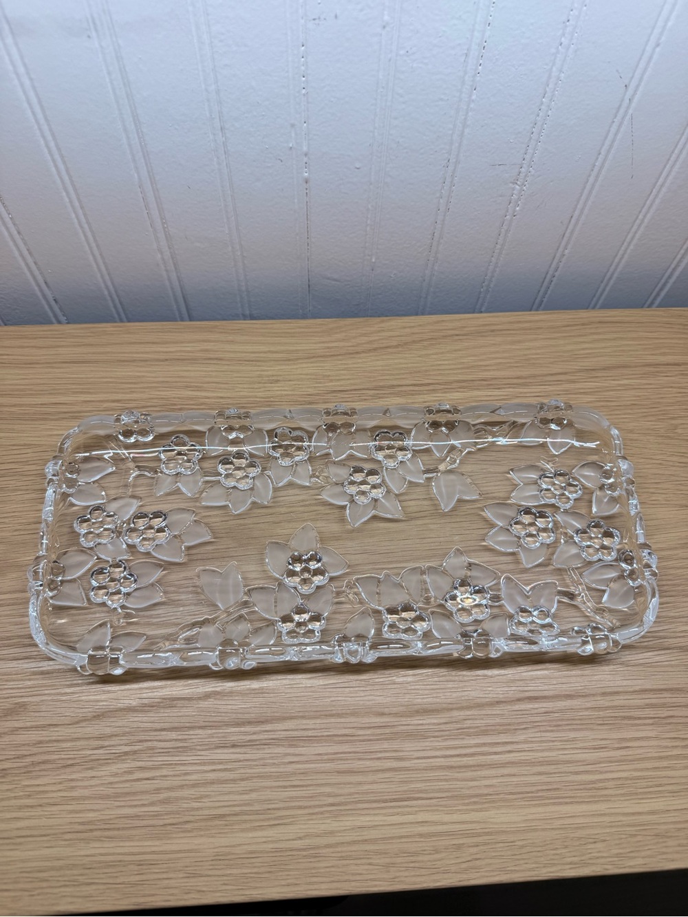 Source Unknown Clear Floral Glass Serving Tray